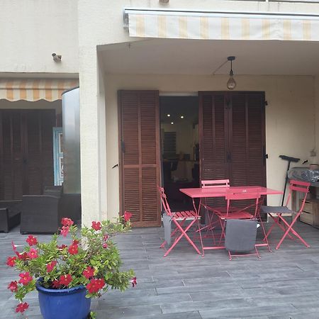 AGAY le pti bonheur 60m2 rez de jardin, en bord de mer Saint-Raphaël Extérieur photo
