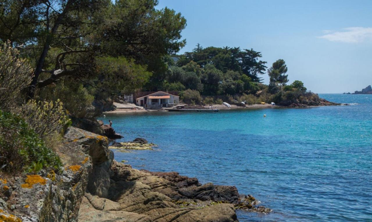 AGAY le pti bonheur 60m2 rez de jardin, en bord de mer Saint-Raphaël Extérieur photo